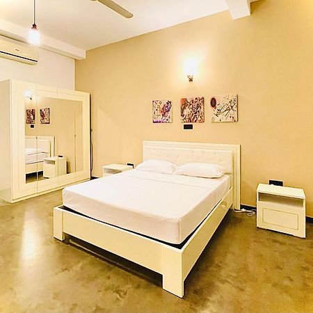 Hotel Blue Fox Hikkaduwa Exterior foto