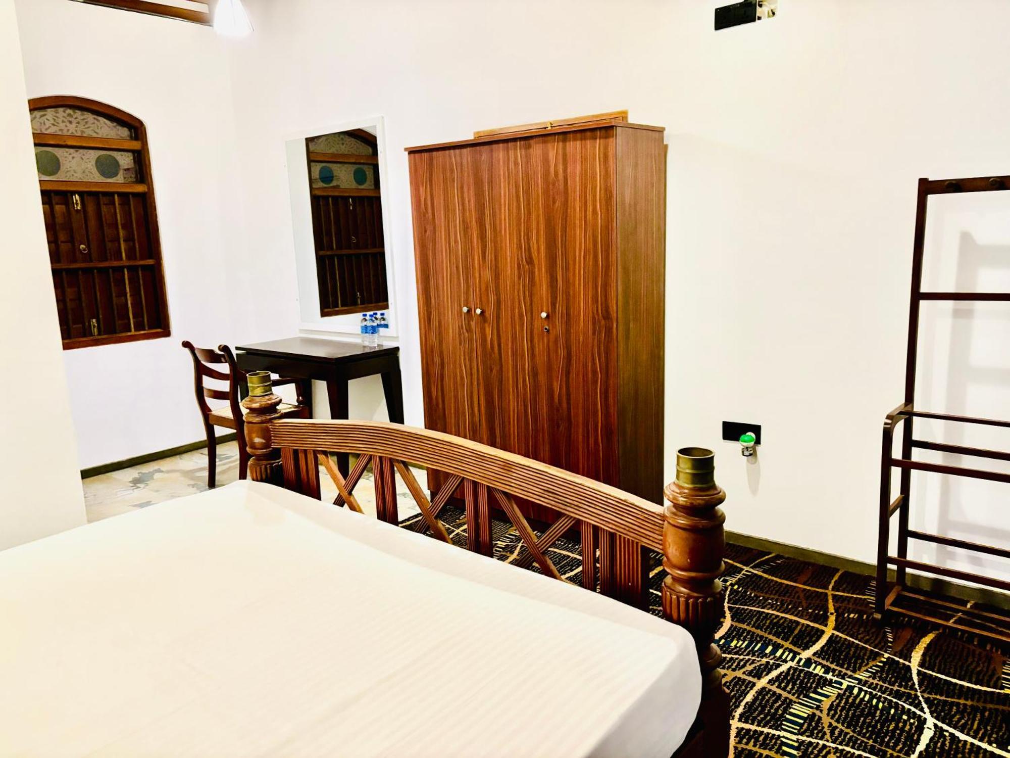 Hotel Blue Fox Hikkaduwa Exterior foto