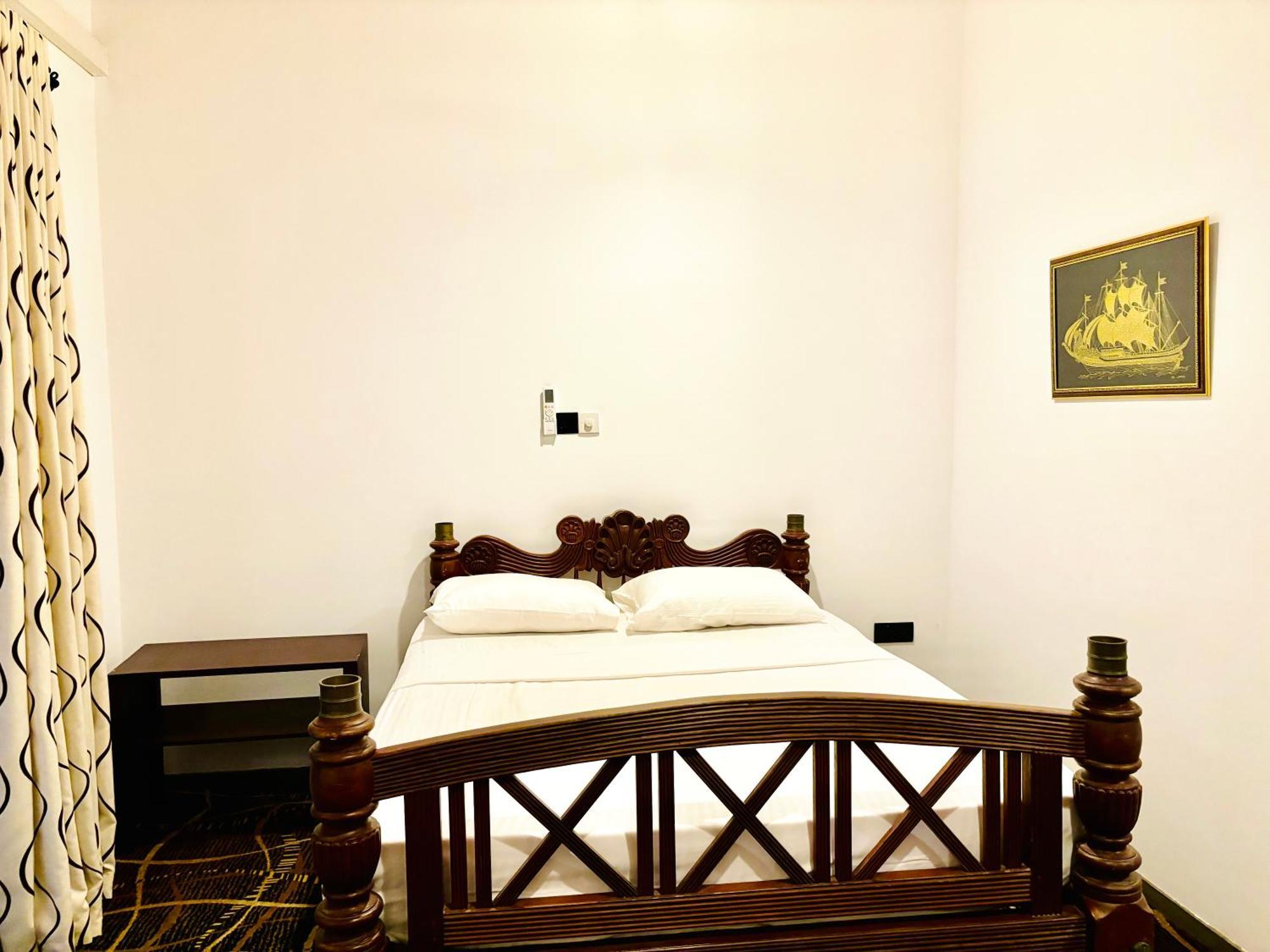 Hotel Blue Fox Hikkaduwa Exterior foto