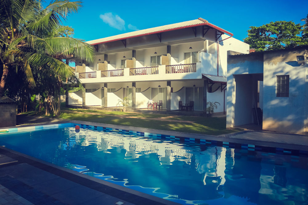 Hotel Blue Fox Hikkaduwa Exterior foto